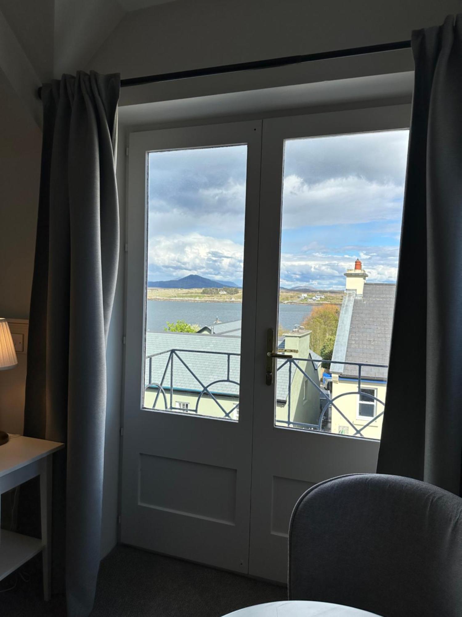 Eldon'S Bed & Breakfast Roundstone Bagian luar foto