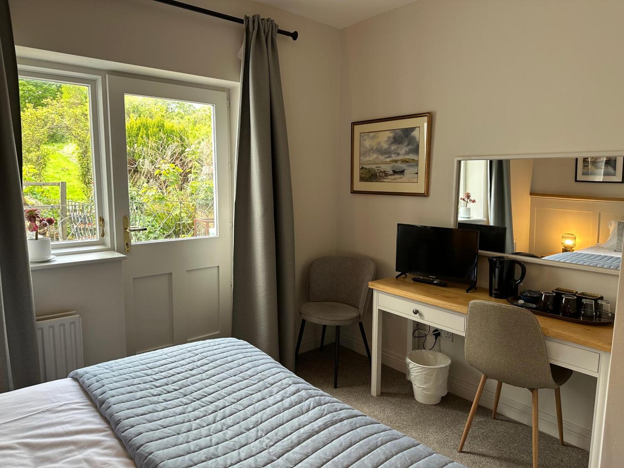 Eldon'S Bed & Breakfast Roundstone Bagian luar foto