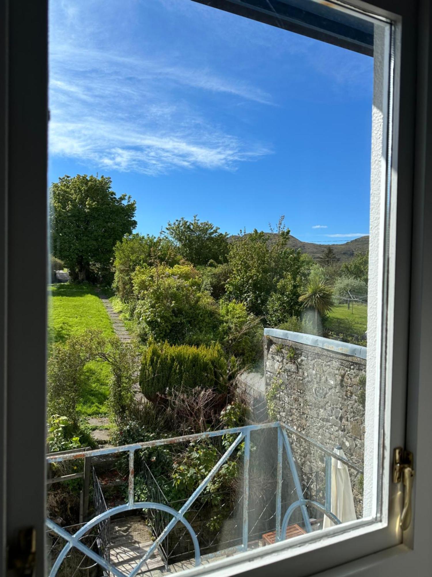 Eldon'S Bed & Breakfast Roundstone Bagian luar foto